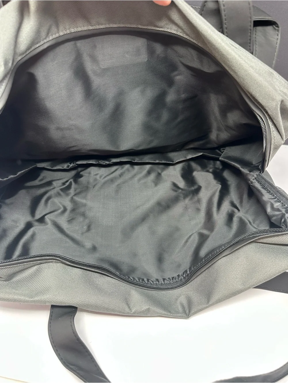 Issey Miyake Parfums Gray Travel/weekend bag computer business K0